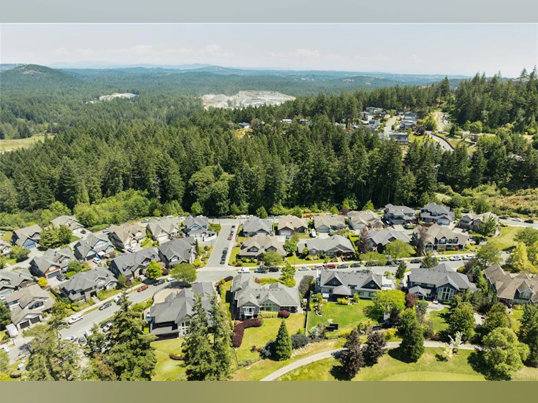 2032 Troon Court, Langford, BC, V9B 6R6 - 59