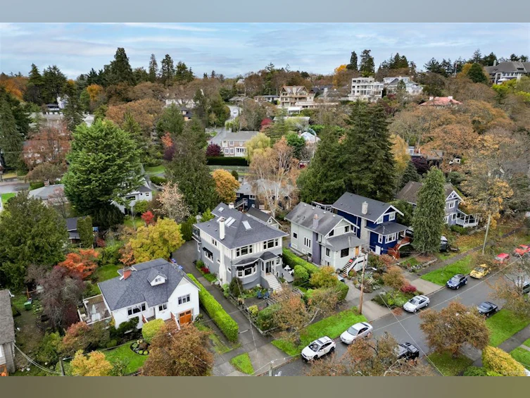 1330 Minto Street, Victoria, BC, V8S 1P4 - 5