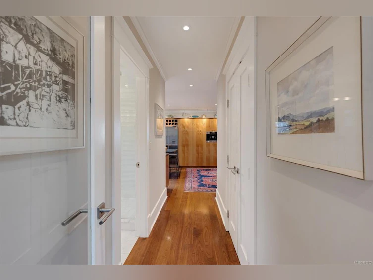 1330 Minto Street, Victoria, BC, V8S 1P4 - 8