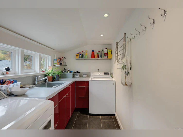 1330 Minto Street, Victoria, BC, V8S 1P4 - 38