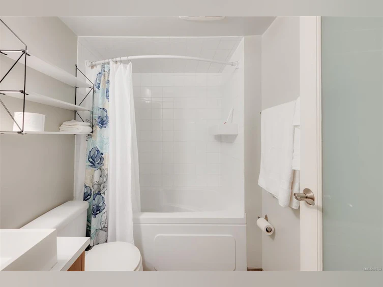 1330 Minto Street, Victoria, BC, V8S 1P4 - 76