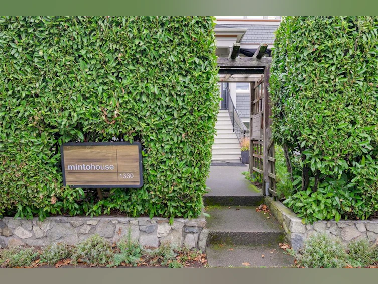 1330 Minto Street, Victoria, BC, V8S 1P4 - 92