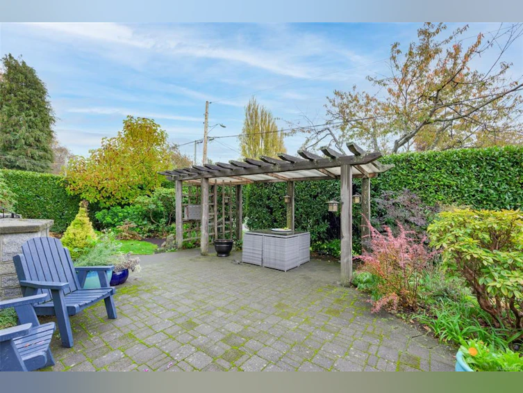 1330 Minto Street, Victoria, BC, V8S 1P4 - 98