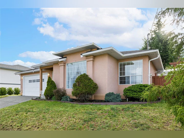 6237 Dover Road, Nanaimo, BC, V9V 1L5 - 2