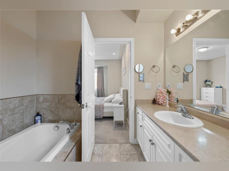 998 Sanika Close, French Creek, BC, V9P 0B8 - 26