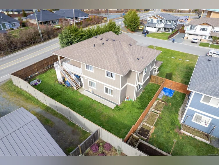 998 Sanika Close, French Creek, BC, V9P 0B8 - 10