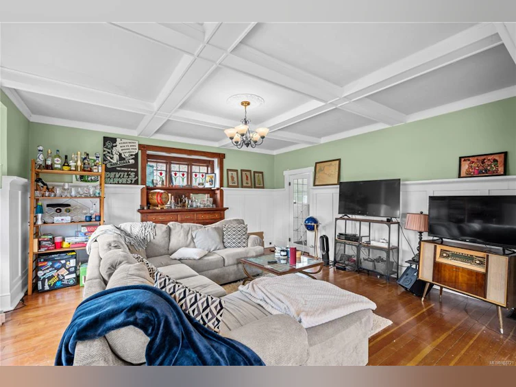 1151 Oxford Street, Victoria, BC, V8V 2V2 - 13