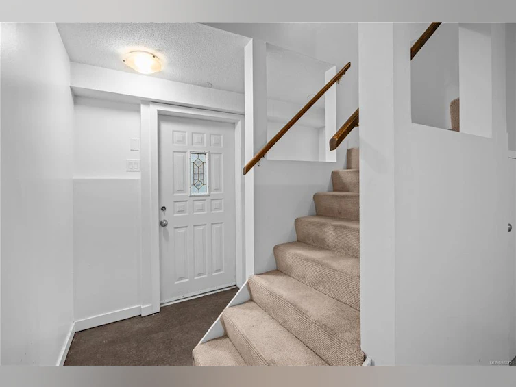 1151 Oxford Street, Victoria, BC, V8V 2V2 - 39