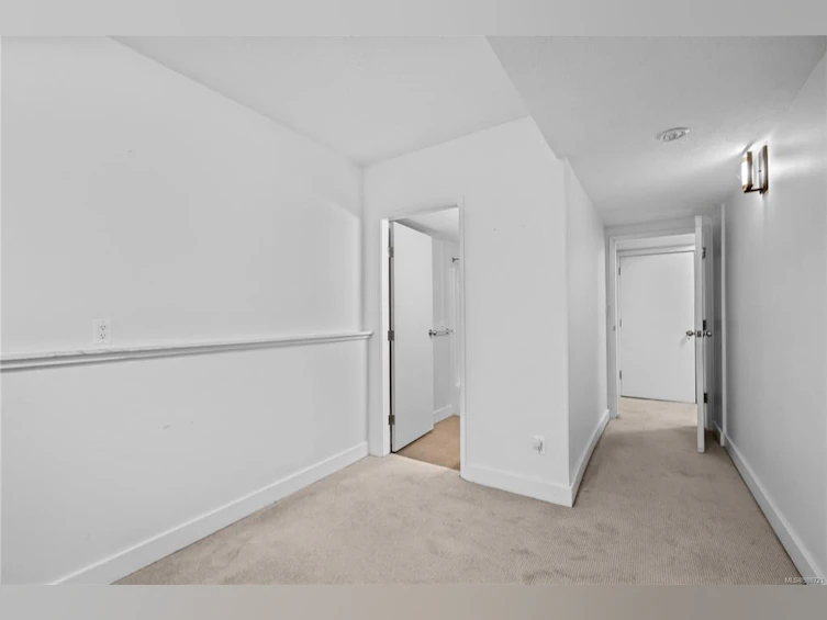 1151 Oxford Street, Victoria, BC, V8V 2V2 - 49