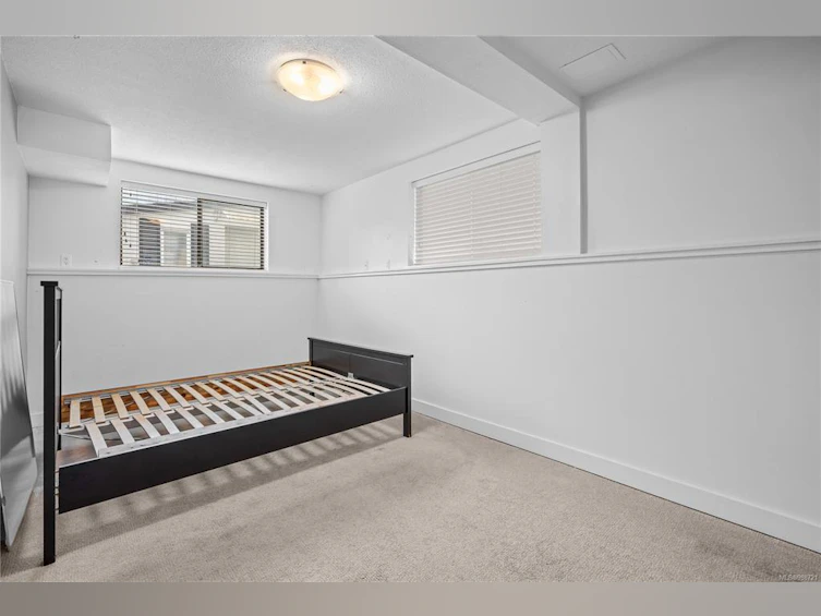 1151 Oxford Street, Victoria, BC, V8V 2V2 - 51