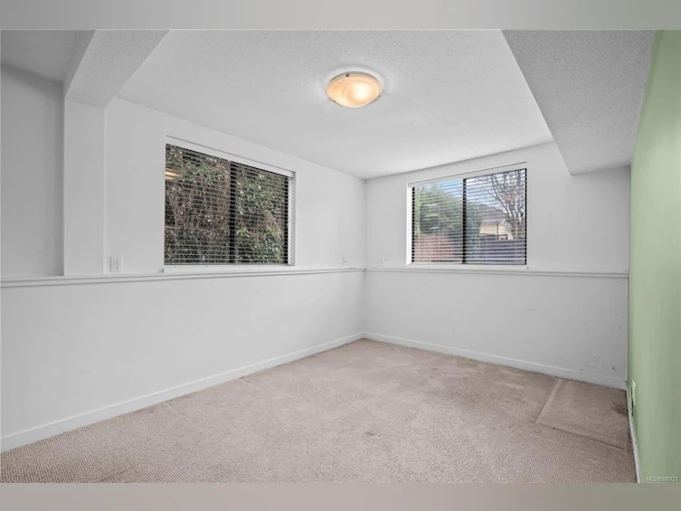 1151 Oxford Street, Victoria, BC, V8V 2V2 - 54