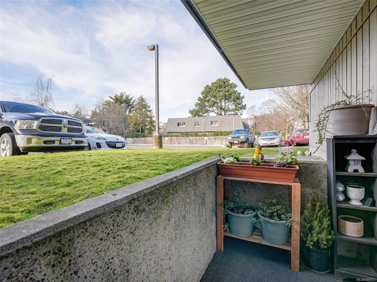 110-3252 Glasgow Avenue, Saanich, BC, V8X 1M2 - 21