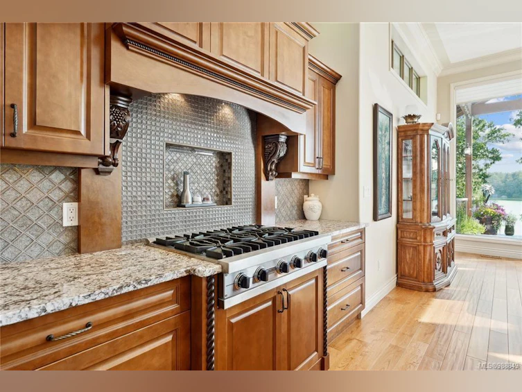 311 Palmer Stat, View Royal, BC, V9B 6M2 - 18