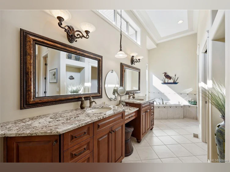 311 Palmer Stat, View Royal, BC, V9B 6M2 - 48