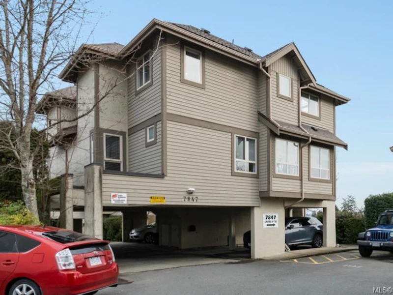 1 - 7847 East Saanich Road, Central Saanich BC V8M 2B4