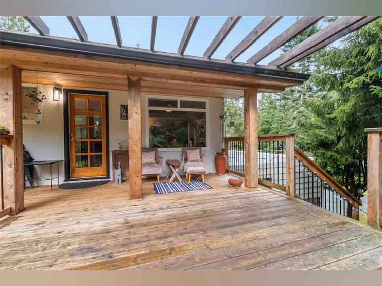 2371 Jingle Pot Road, Nanaimo, BC, V9R 6W2 - 2
