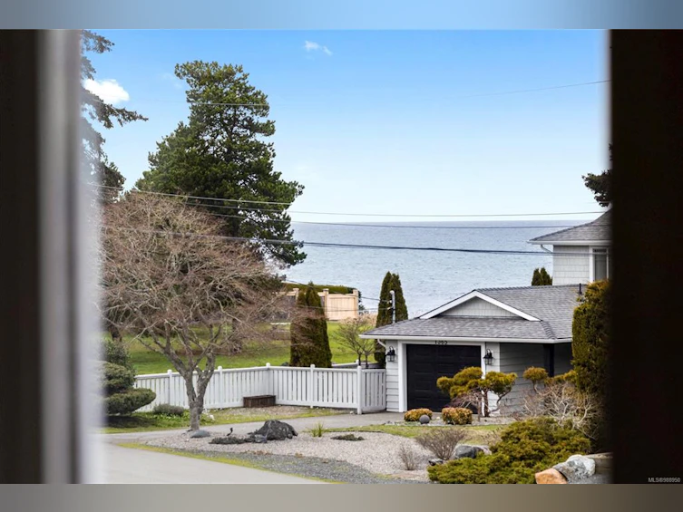 1372 Mallard Road, French Creek, BC, V9P 2A3 - 16