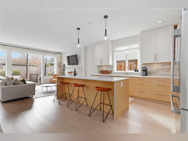 1491 Edgeware Road, Victoria, BC, V8T 2J5 - 15