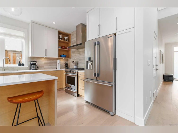 1491 Edgeware Road, Victoria, BC, V8T 2J5 - 17
