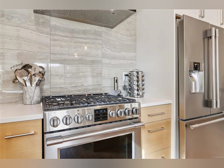 1491 Edgeware Road, Victoria, BC, V8T 2J5 - 18