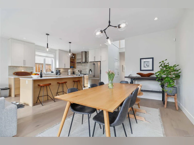 1491 Edgeware Road, Victoria, BC, V8T 2J5 - 21