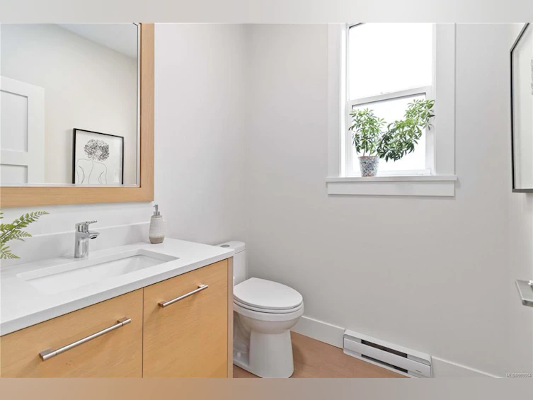 1491 Edgeware Road, Victoria, BC, V8T 2J5 - 24