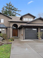 884 Denford Crescent