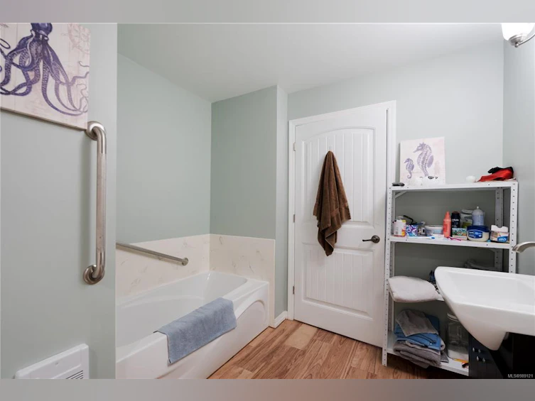 884 Denford Crescent, Saanich, BC, V8X 4N1 - 28