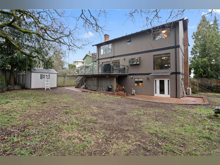 884 Denford Crescent, Saanich, BC, V8X 4N1 - 32