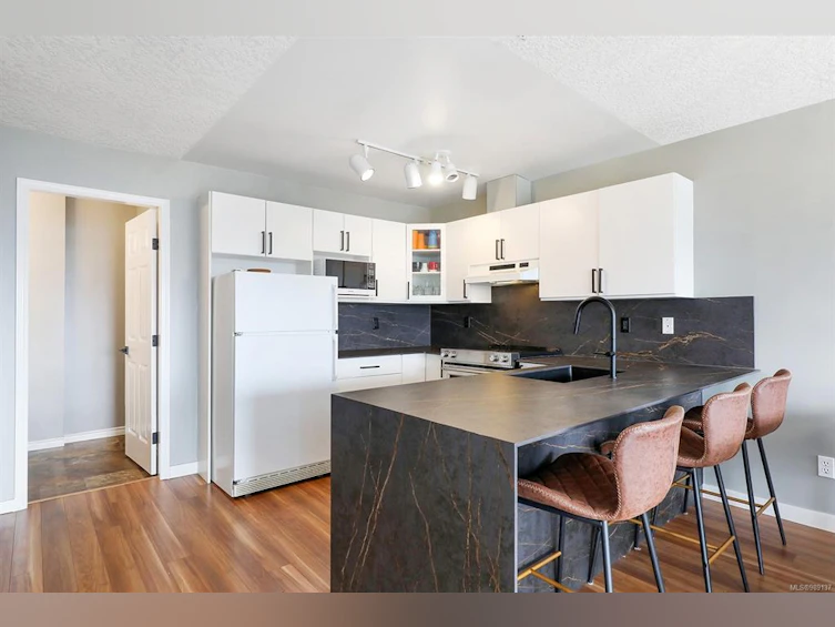 313-1201 Henry Road, Courtenay, BC, V9J 1L0 - 6