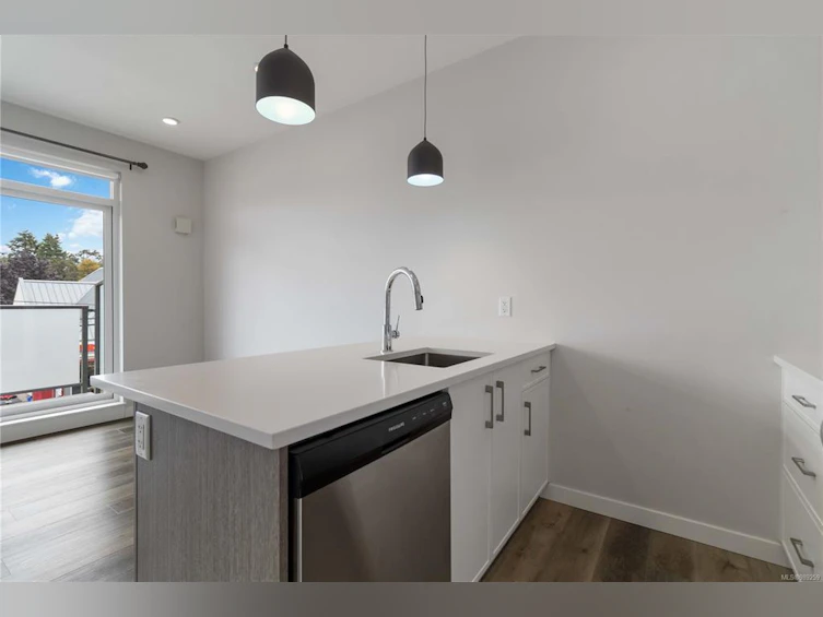 303-1515 Redfern Street, Victoria, BC, V8R 1C9 - 14