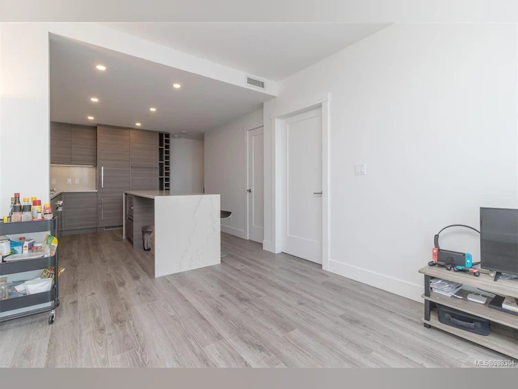 1504-777 Herald Street, Victoria, BC, V8T 0C7 - 7