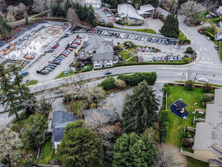 200 Island Highway, View Royal, BC, V9B 1G2 - 29