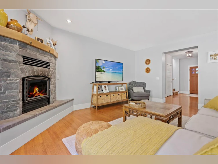 3649 Robb Place, Highlands, BC, V9E 1C8 - 8