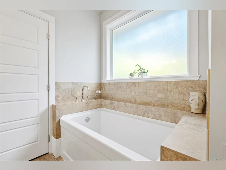 3649 Robb Place, Highlands, BC, V9E 1C8 - 23