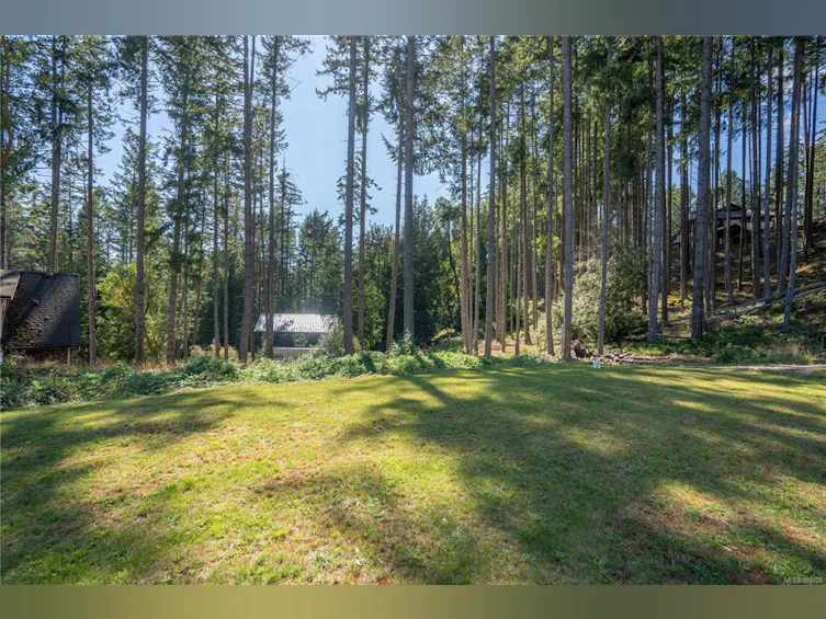 3649 Robb Place, Highlands, BC, V9E 1C8 - 32