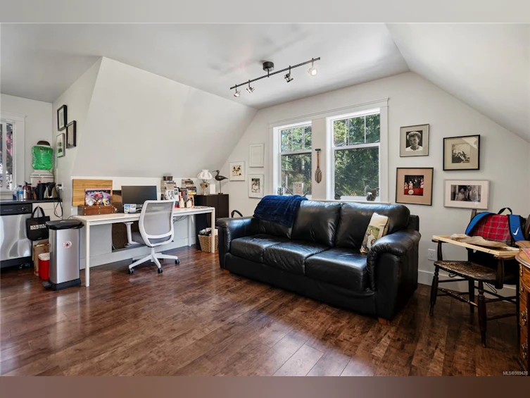 3649 Robb Place, Highlands, BC, V9E 1C8 - 44