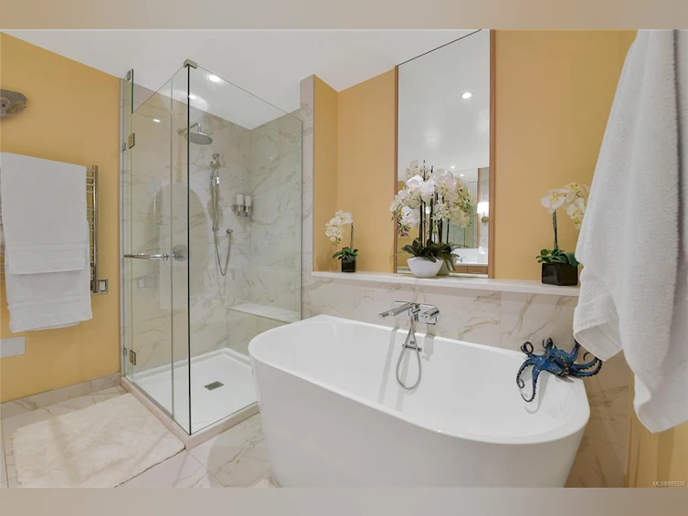 403-5388 Hill Rise Terrace, Saanich, BC, V8Y 3K3 - 21