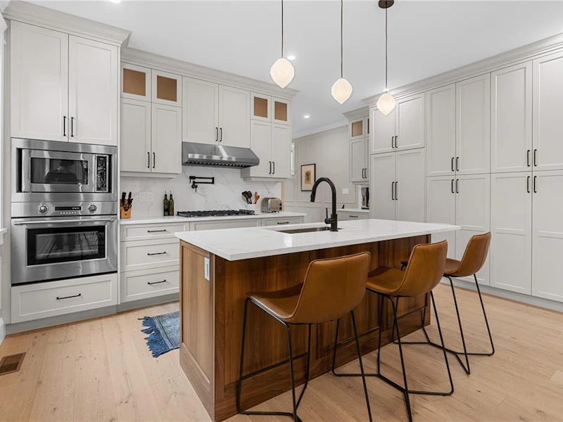 335 Moss Street, Victoria BC