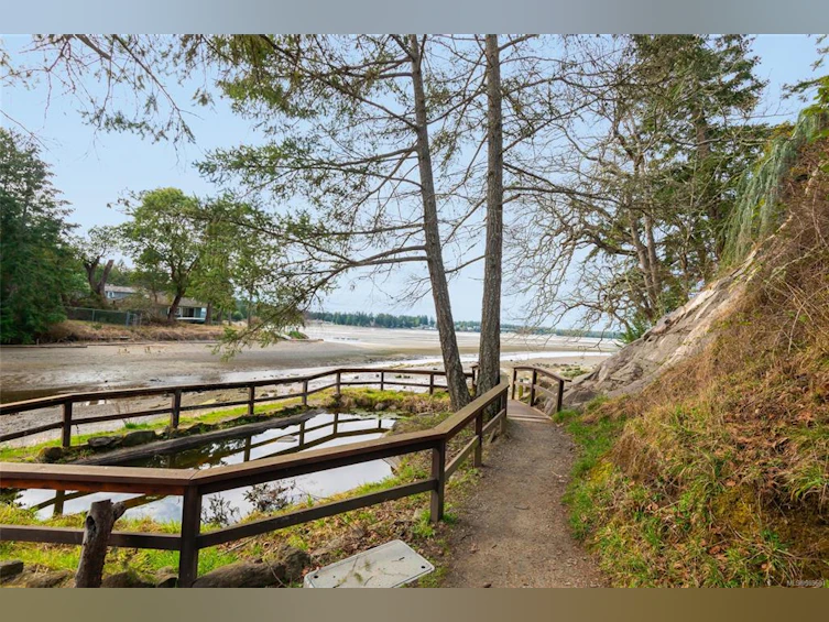241-1600 Stroulger Road, Nanoose, BC, V9P 9B7 - 36