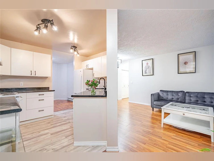 205-835 Selkirk Avenue, Esquimalt, BC, V9A 2T7 - 13