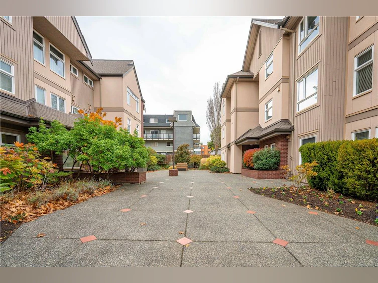 205-835 Selkirk Avenue, Esquimalt, BC, V9A 2T7 - 34
