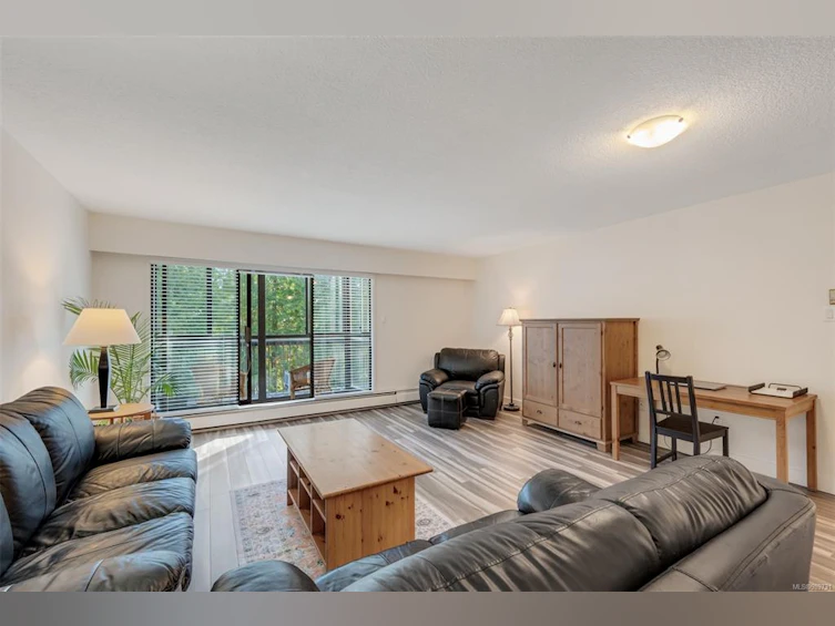 306-1005 Mckenzie Avenue, Saanich, BC, V8X 4A9 - 2