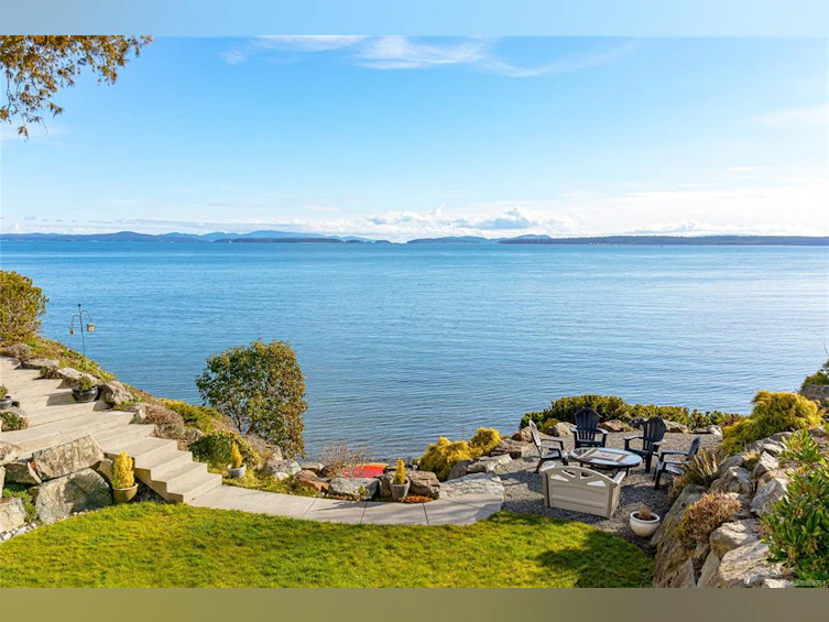 8709 Lochside Drive, North Saanich, BC, V8L 1M8 - 3