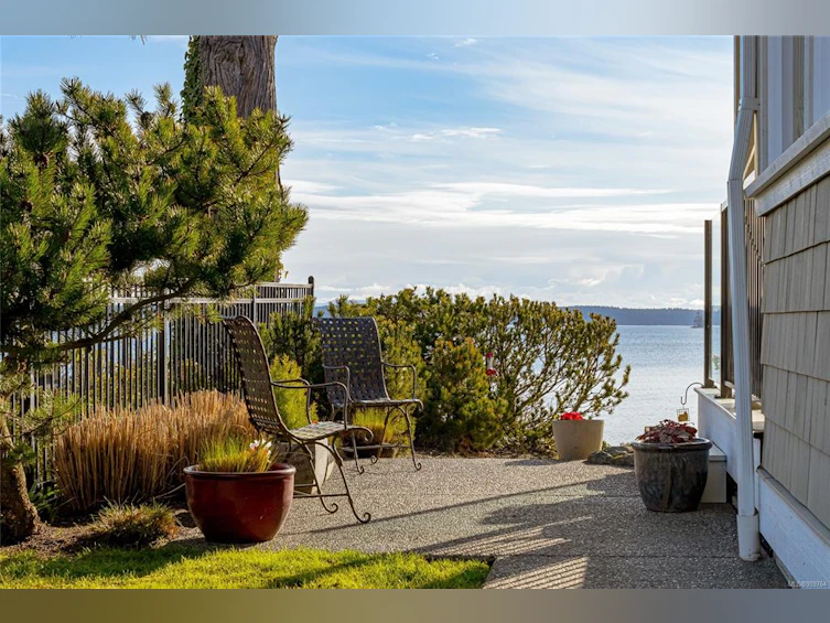 8709 Lochside Drive, North Saanich, BC, V8L 1M8 - 39