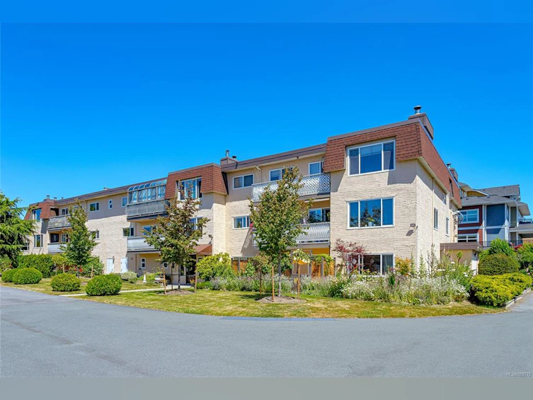104-2286 Henry Avenue, Sidney, BC, V8L 2B2