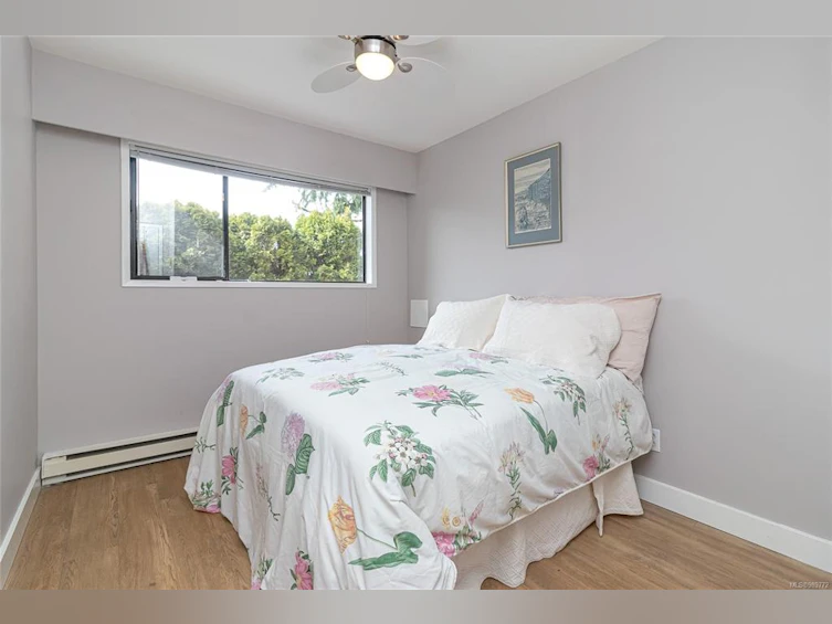 104-2286 Henry Avenue, Sidney, BC, V8L 2B2 - 10