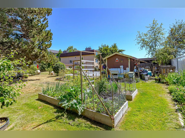104-2286 Henry Avenue, Sidney, BC, V8L 2B2 - 27