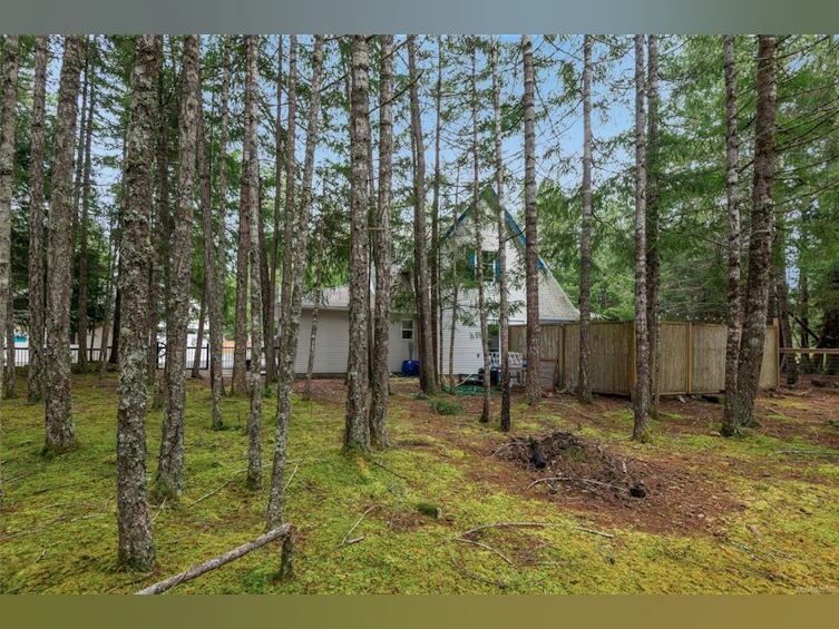 1335 Meadowood Way, Qualicum Beach, BC, V9K 2S4 - 48