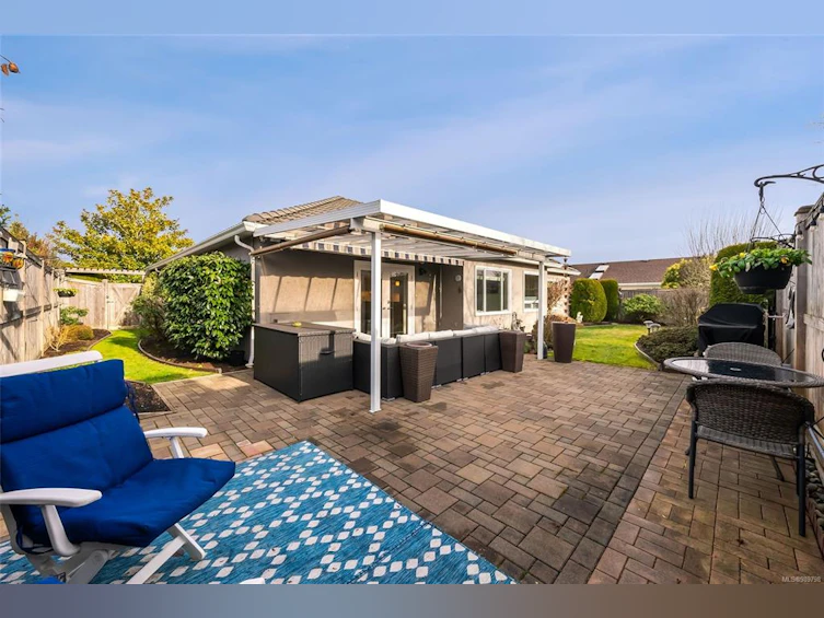 1096 Sunrise Drive, Qualicum Beach, BC, V9K 2K9 - 9